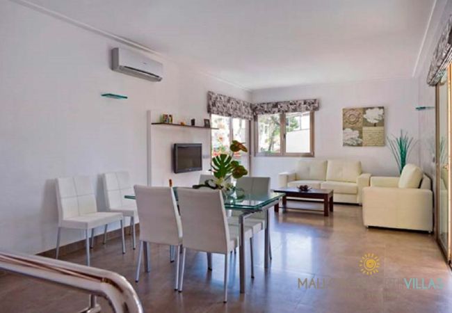 Villa en Platja de Muro - Villa Mediterranean: Moderno Refugio Familiar a Pa Villa en Platja de Muro - Villa Mediterranean: Moderno Refugio Familiar a Pa