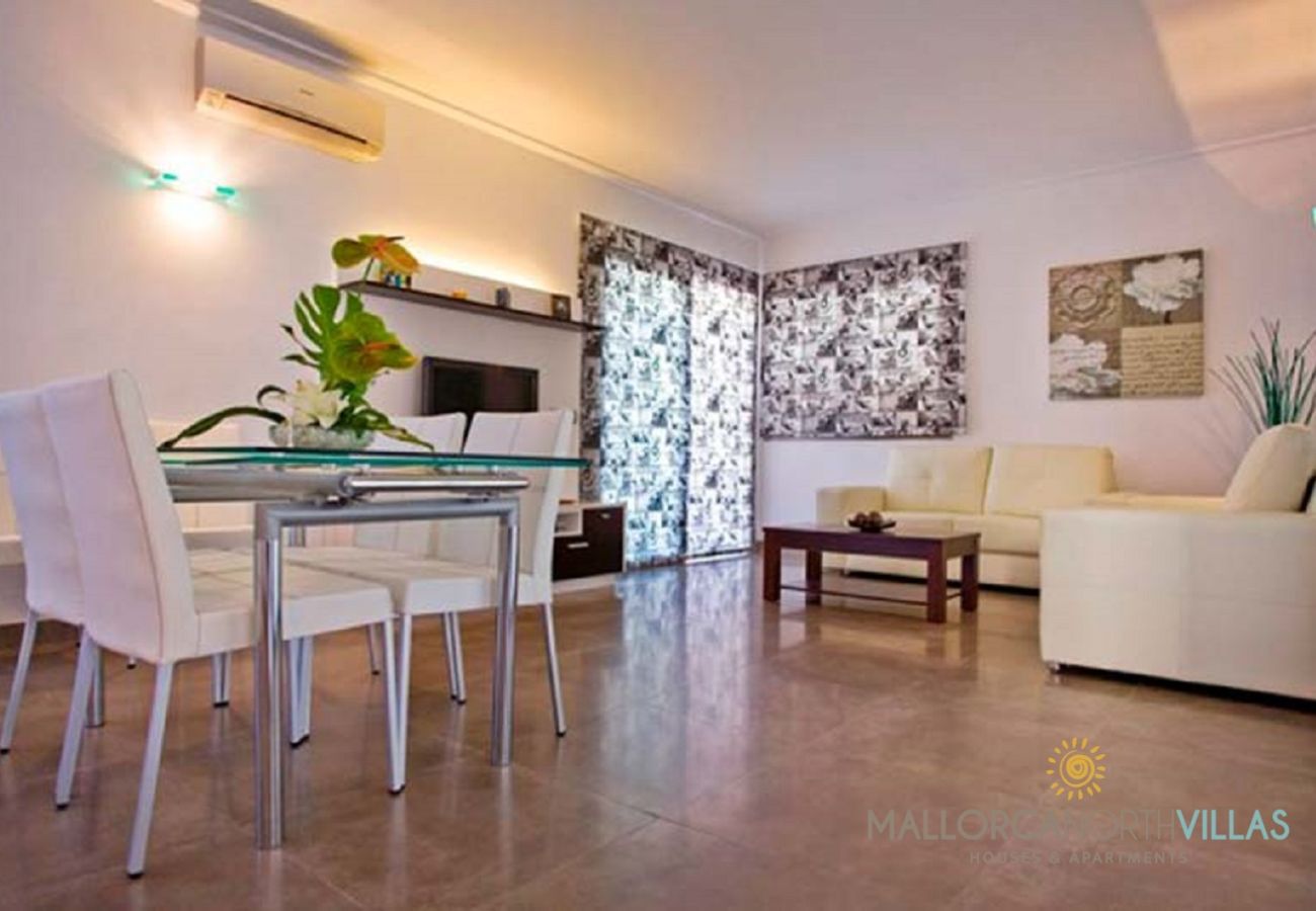 Villa en Platja de Muro - Villa Mediterranean: Moderno Refugio Familiar a Pa Villa en Platja de Muro - Villa Mediterranean: Moderno Refugio Familiar a Pa