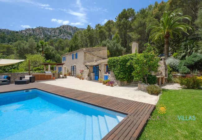 Villa en Calvià - Villa Can Ros: encanto rural con jardín y piscina