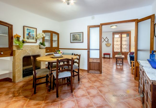 Ferienhaus in Pollensa - Casa Joana Acogedora Casa de Pueblo con Terraza Ferienhaus in Pollensa - Casa Joana Acogedora Casa de Pueblo con Terraza