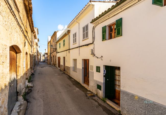 Ferienhaus in Pollensa - Casa Joana Acogedora Casa de Pueblo con Terraza Ferienhaus in Pollensa - Casa Joana Acogedora Casa de Pueblo con Terraza