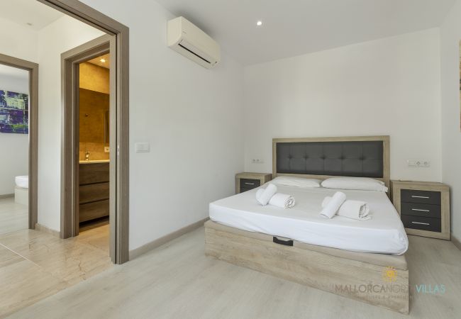 Villa in Playa de Muro - Villa Iola: Moderna Casa en Platja de Muro Villa in Playa de Muro - Villa Iola: Moderna Casa en Platja de Muro