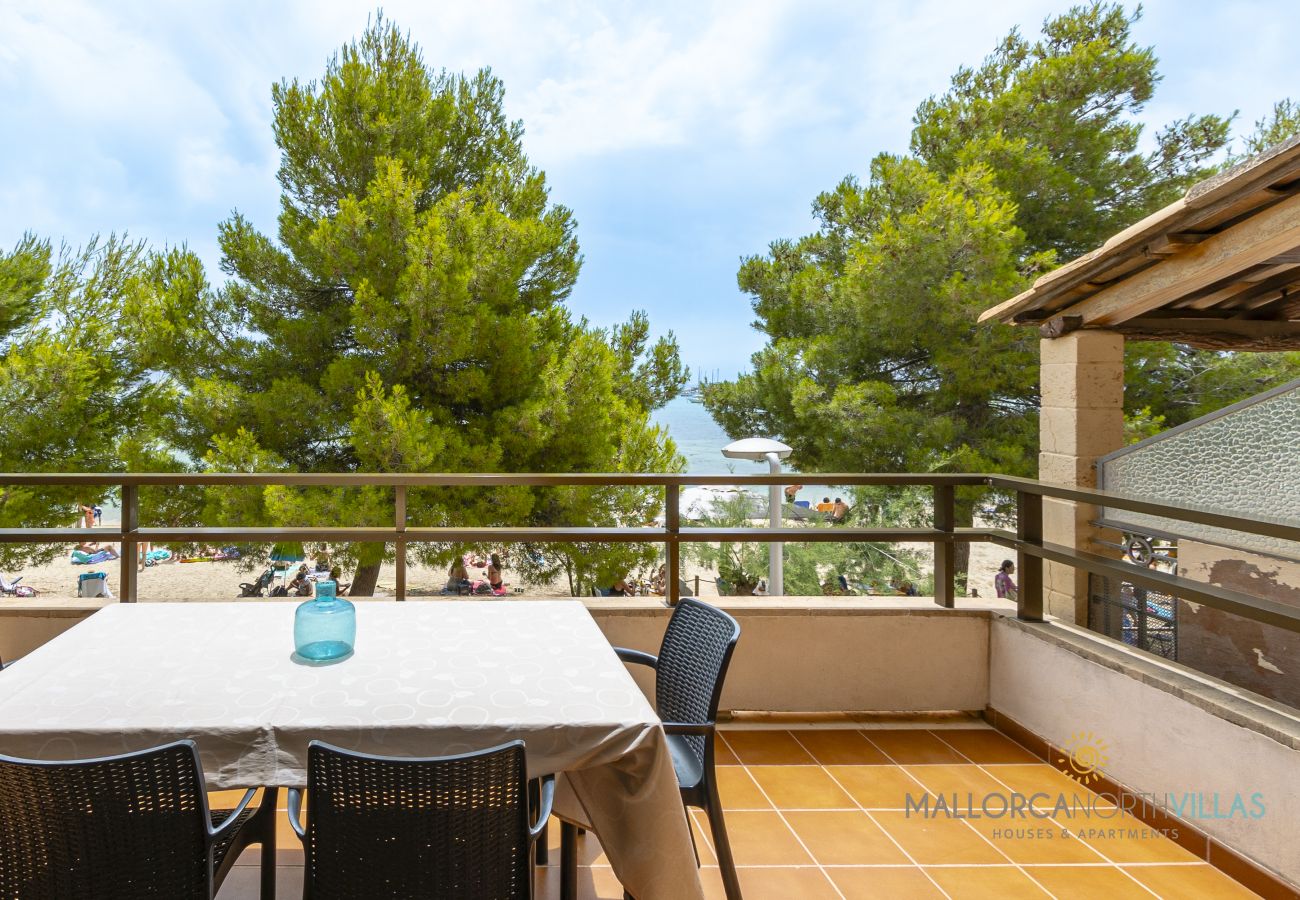 Ferienwohnung in Port de Pollença - Apartamento Voramar I: Primera Línea en Pine Walk Ferienwohnung in Port de Pollença - Apartamento Voramar I: Primera Línea en Pine Walk