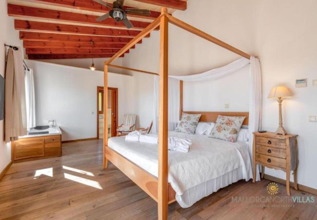 Villa in Felanitx - Finca es Foners: Lujoso Refugio en la Montaña Villa in Felanitx - Finca es Foners: Lujoso Refugio en la Montaña