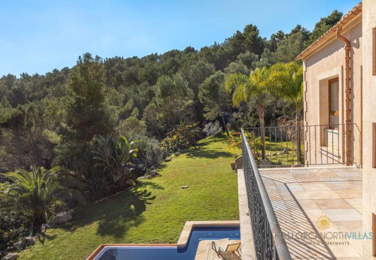 Villa in Felanitx - Finca es Foners: Lujoso Refugio en la Montaña Villa in Felanitx - Finca es Foners: Lujoso Refugio en la Montaña