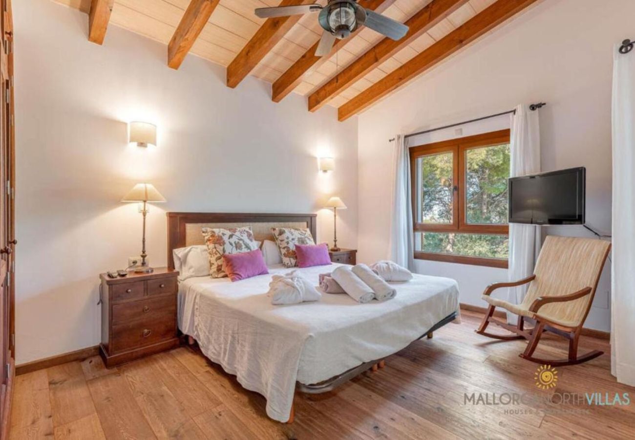 Villa in Felanitx - Finca es Foners: Lujoso Refugio en la Montaña Villa in Felanitx - Finca es Foners: Lujoso Refugio en la Montaña