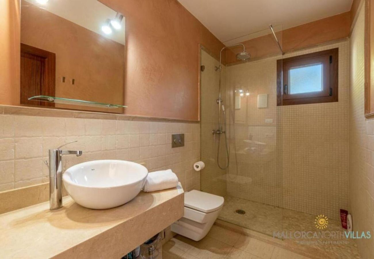 Villa in Felanitx - Finca es Foners: Lujoso Refugio en la Montaña Villa in Felanitx - Finca es Foners: Lujoso Refugio en la Montaña