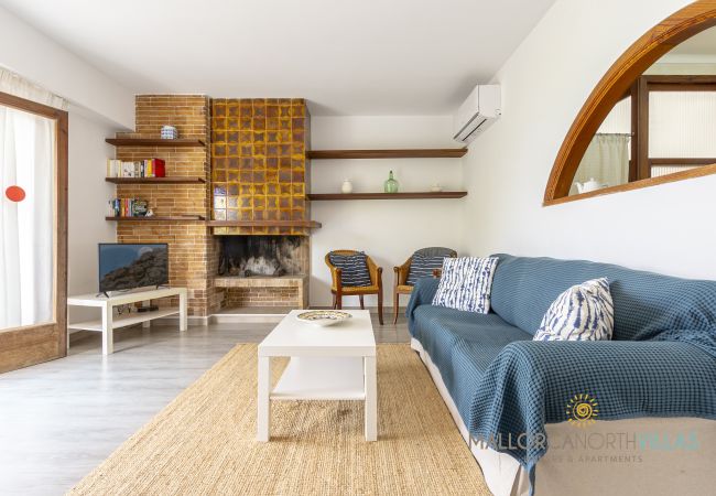 Apartment in Port de Pollença - Apartamento Voramar II: Primera Línea en Pine Walk Apartment in Port de Pollença - Apartamento Voramar II: Primera Línea en Pine Walk