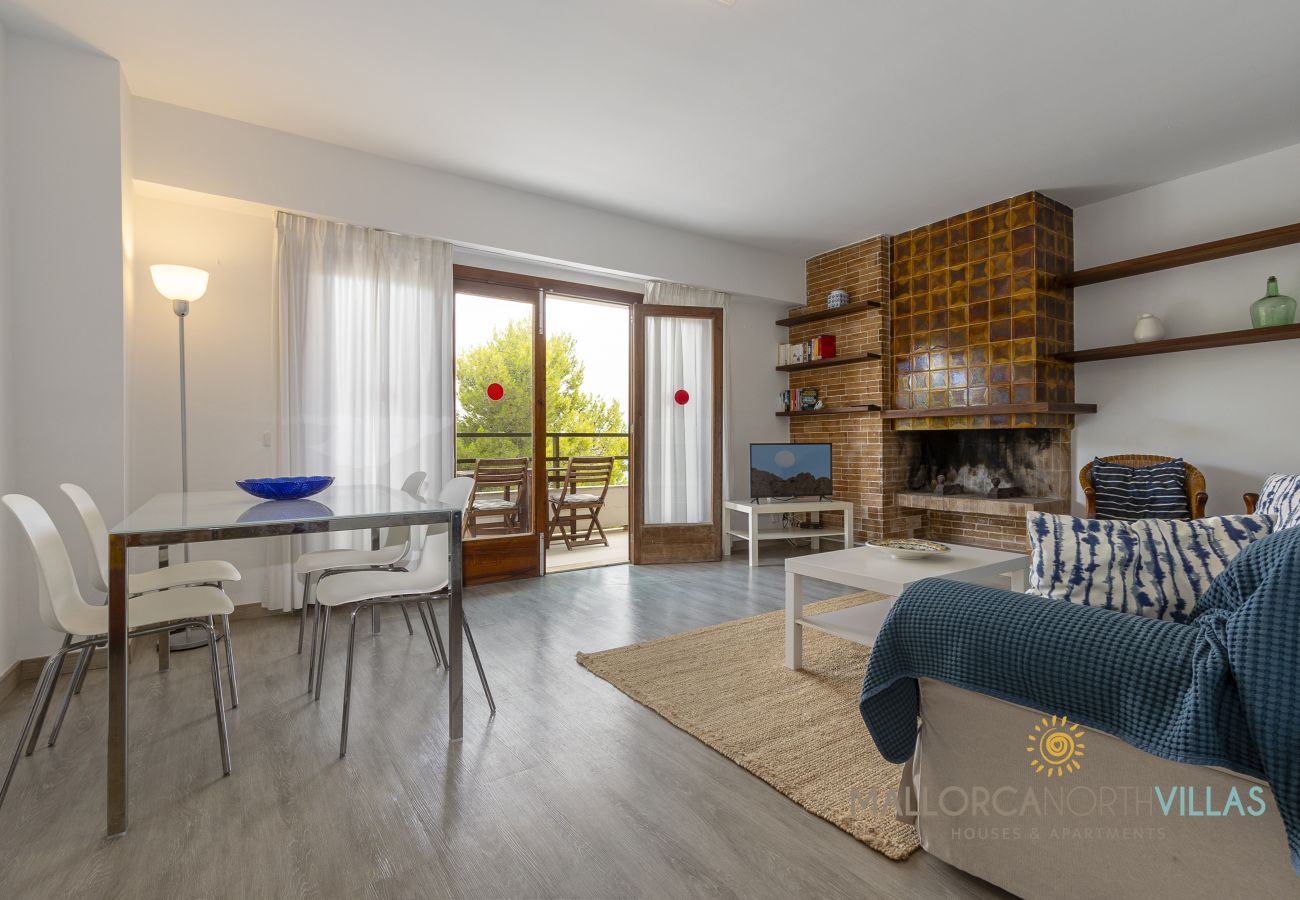Apartment in Port de Pollença - Apartamento Voramar II: Primera Línea en Pine Walk Apartment in Port de Pollença - Apartamento Voramar II: Primera Línea en Pine Walk